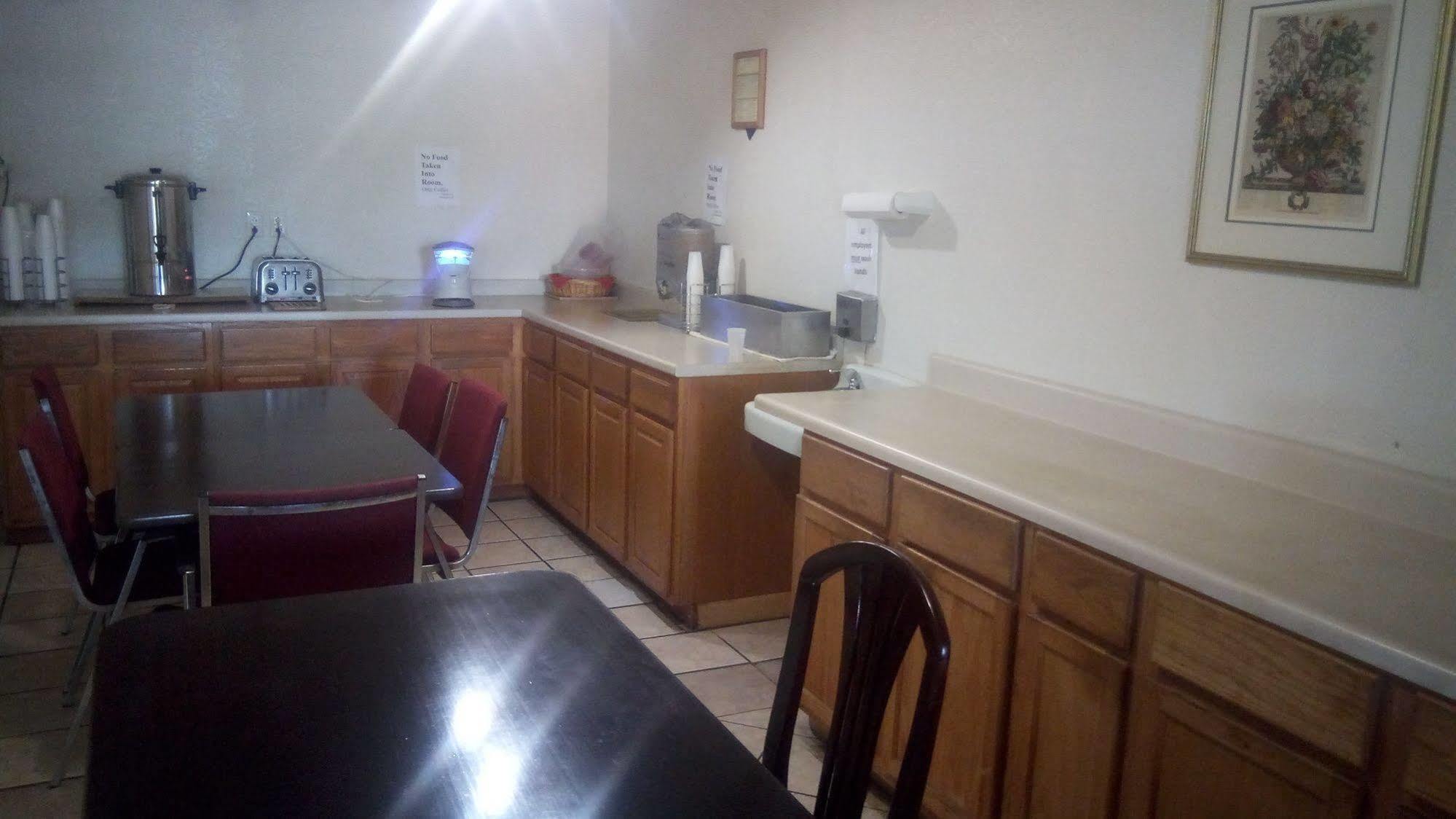 Travelers Inn Elizabethton מראה חיצוני תמונה